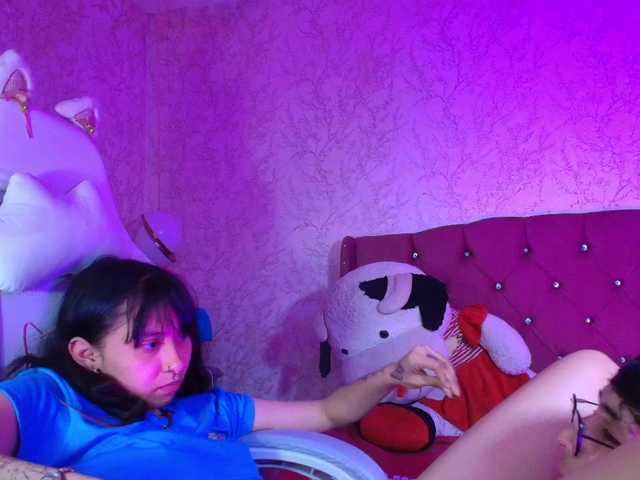 Ximenasilver live cam on BongaCams