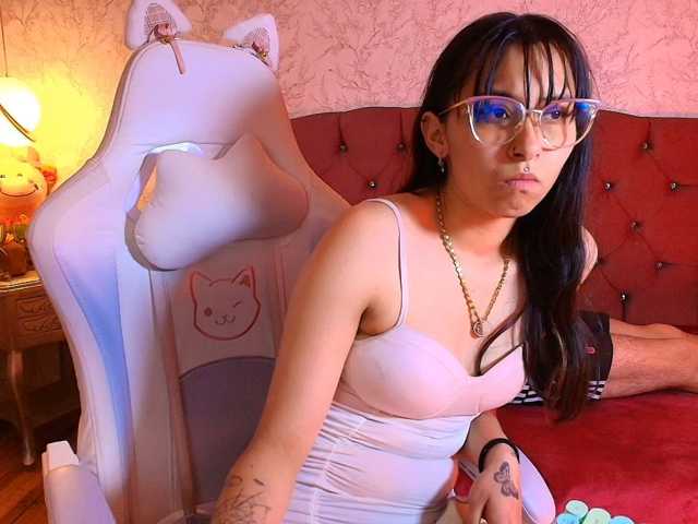 Ximenasilver live cam on BongaCams