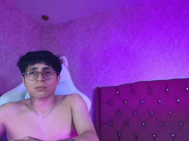 Ximenasilver live cam on BongaCams