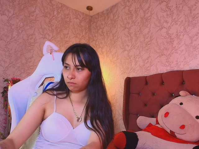 Ximenasilver live cam on BongaCams