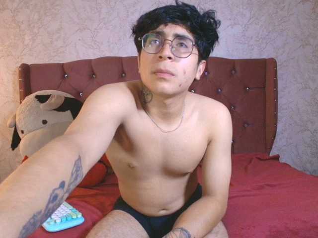 Ximenasilver live cam on BongaCams
