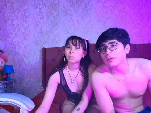 Ximenasilver live couple cam on bongacams