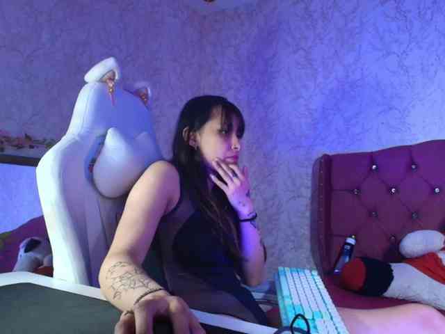 Ximenasilver's cam show statistics and live stream
