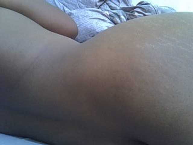 sweetbooty2, live now on BongaCams