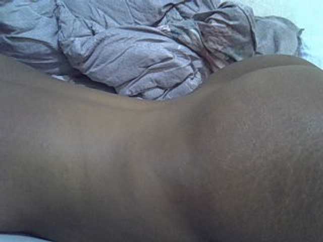 sweetbooty2, live now on BongaCams