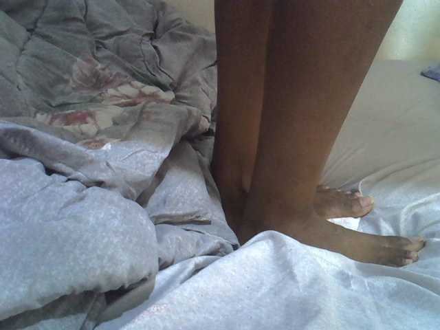 sweetbooty2, live now on BongaCams