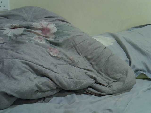 sweetbooty2 — live female cam