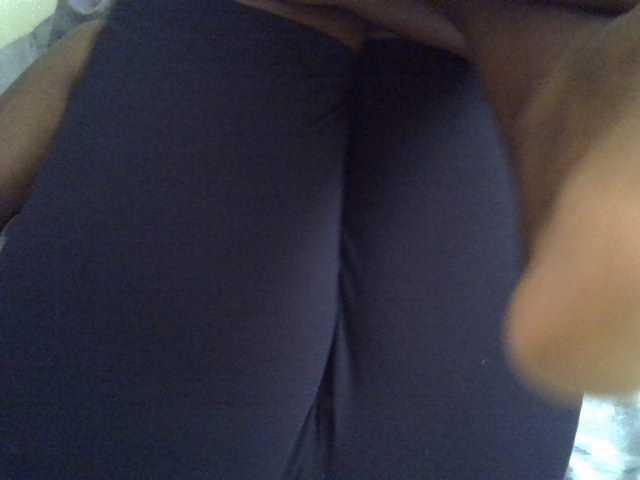 sweetbooty2 live cam preview