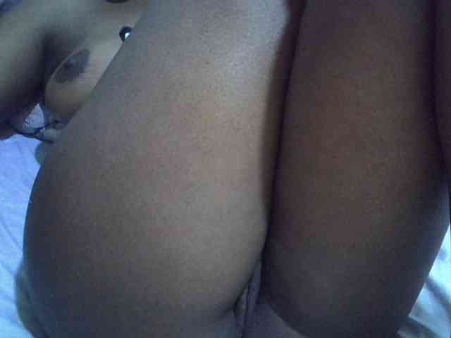 sweetbooty2 webcam