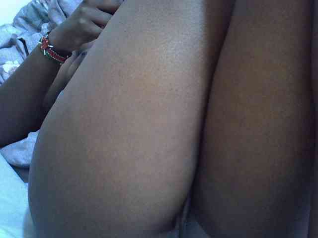 sweetbooty2 webcam