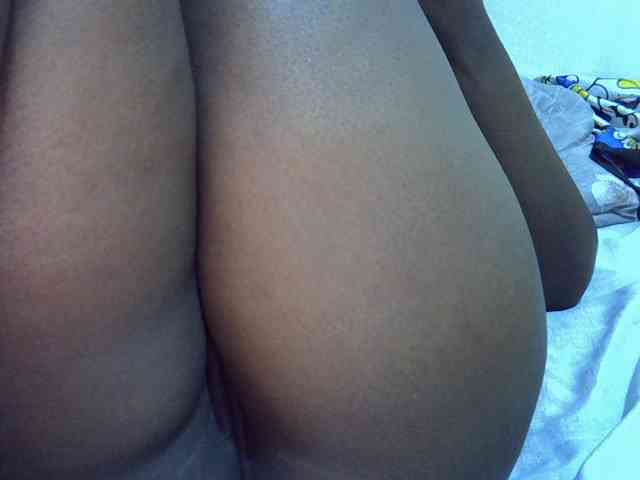 sweetbooty2 webcam