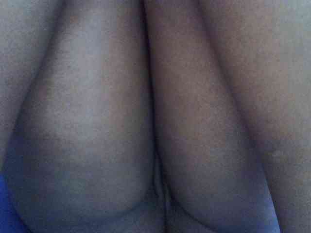 sweetbooty2 webcam