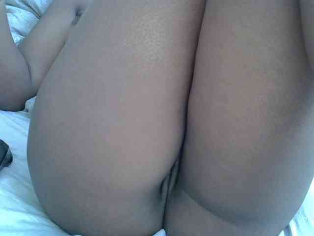 sweetbooty2 webcam