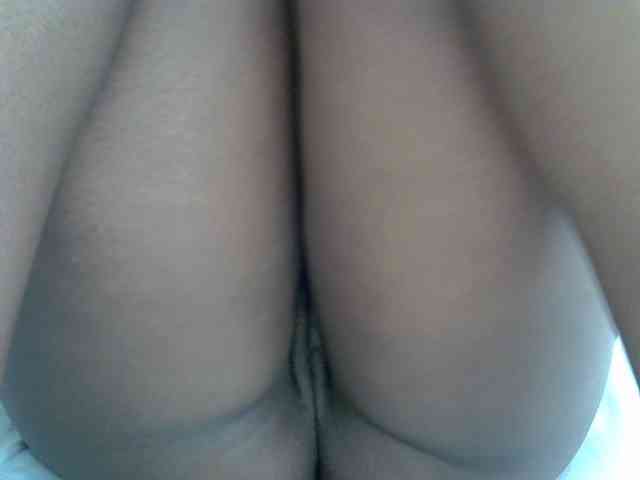 sweetbooty2 webcam