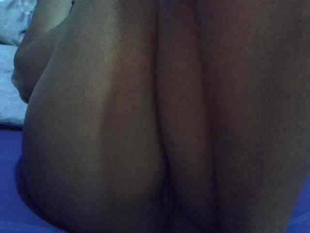 sweetbooty2 webcam