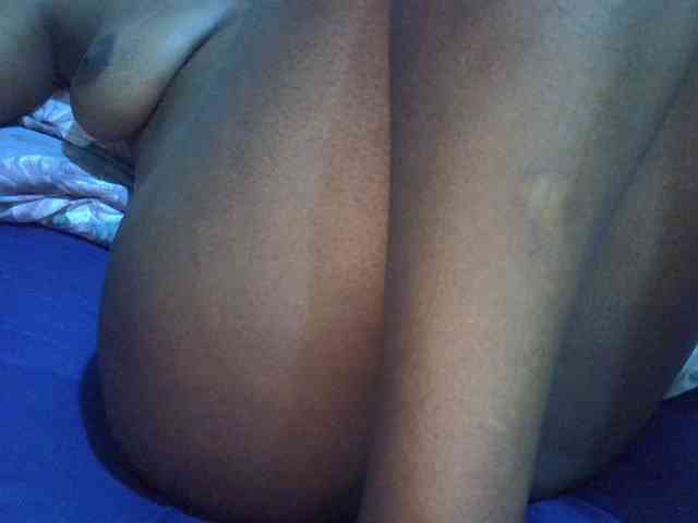 sweetbooty2 webcam