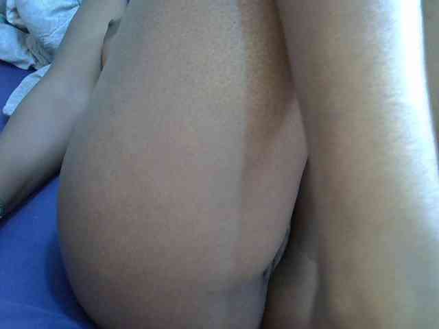 sweetbooty2 webcam