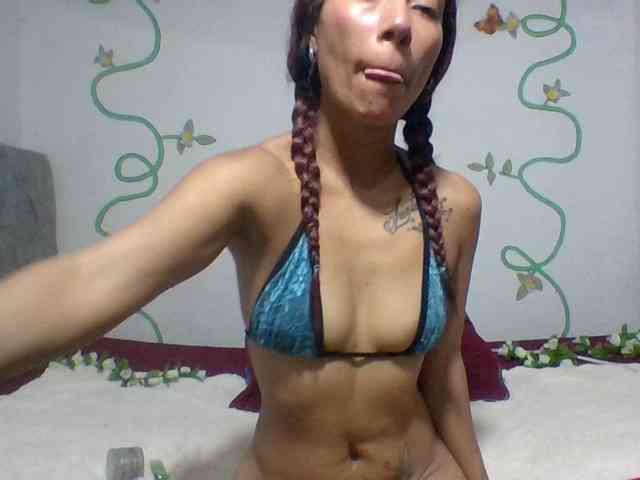 Model: saraysex