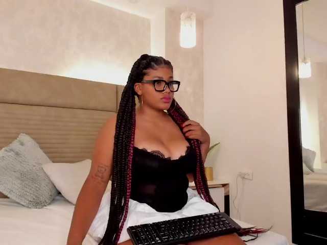 CloeVega live cam on BongaCams