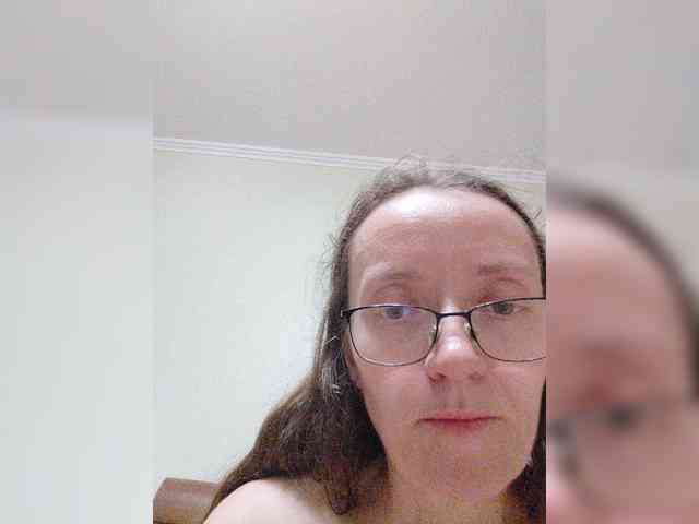Warm-Nuar's webcam live show