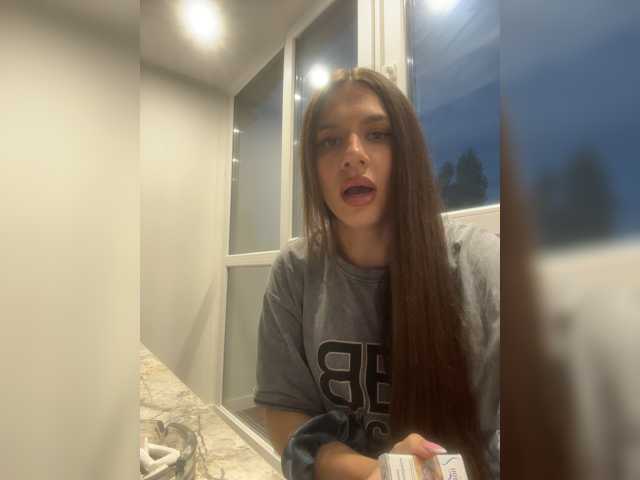 Maya033, live now on BongaCams