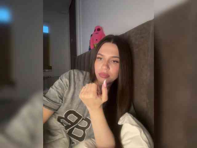 Maya033 webcam