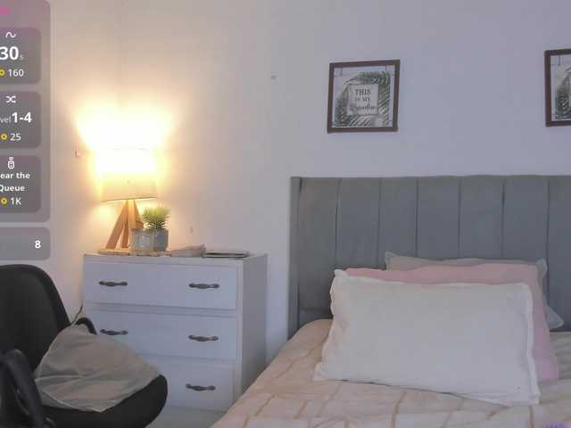 lia-summer1 live cam preview