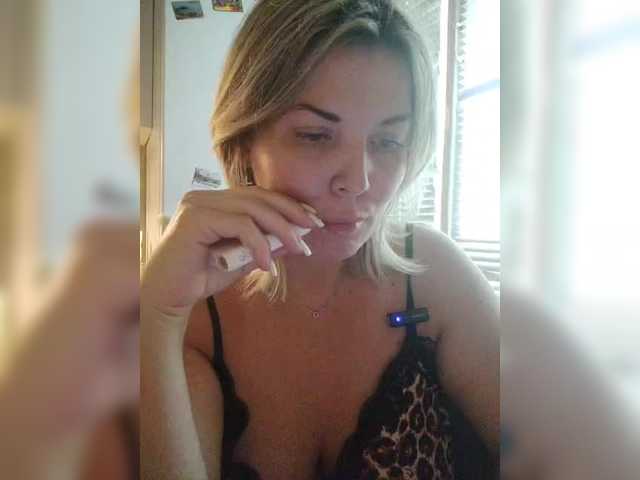 Dyia live cam
