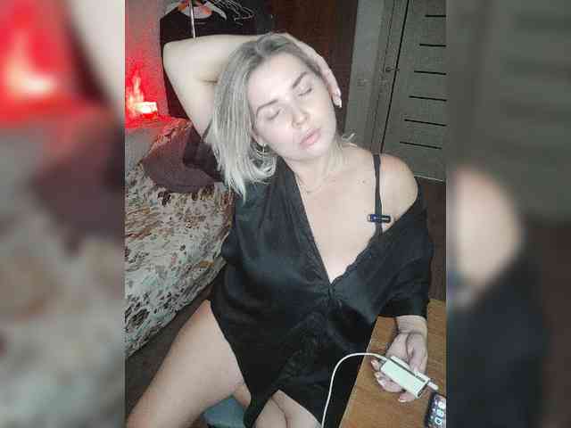 Model: Dyia