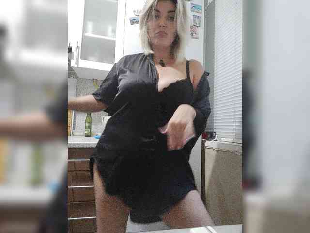 Model: Dyia