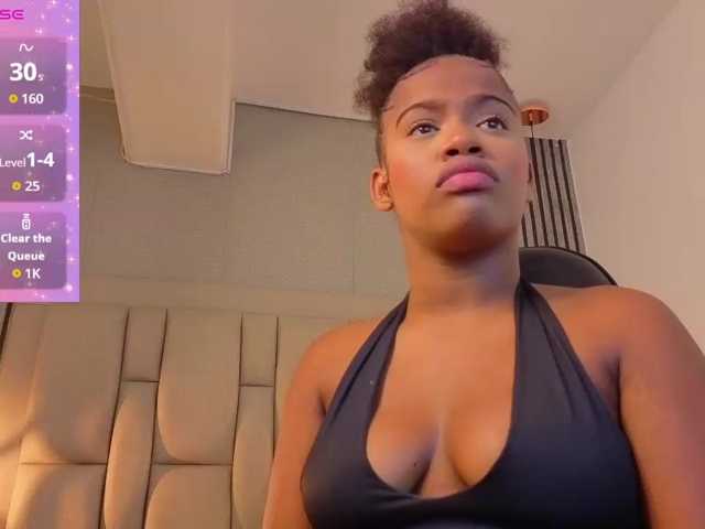 karolwarrior live cam on BongaCams