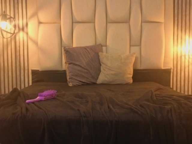 karolwarrior live cam on BongaCams