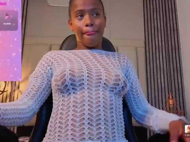 karolwarrior live cam on BongaCams