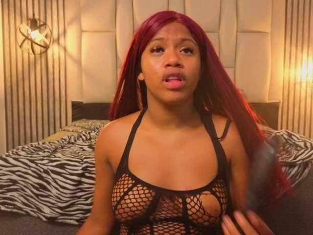 karolwarrior live cam on BongaCams