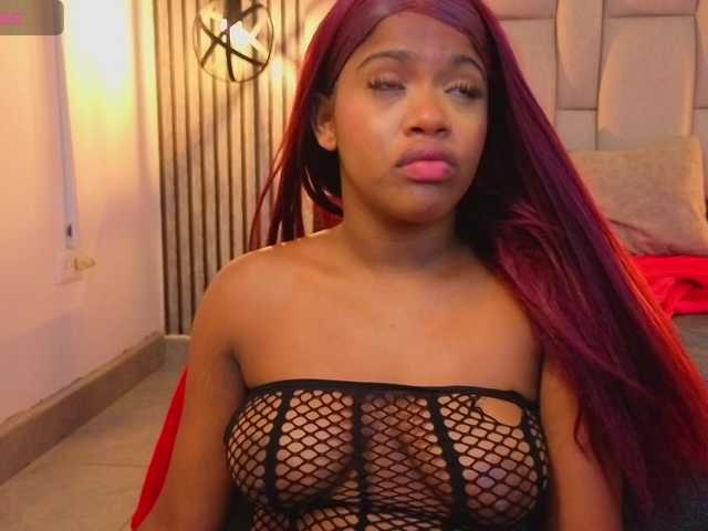 karolwarrior live cam on BongaCams
