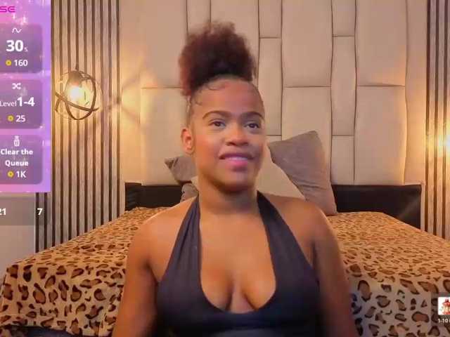 karolwarrior live cam on BongaCams