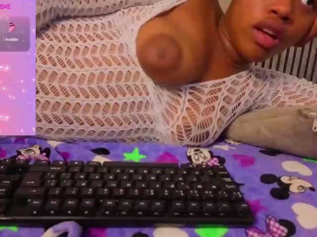 karolwarrior live cam preview