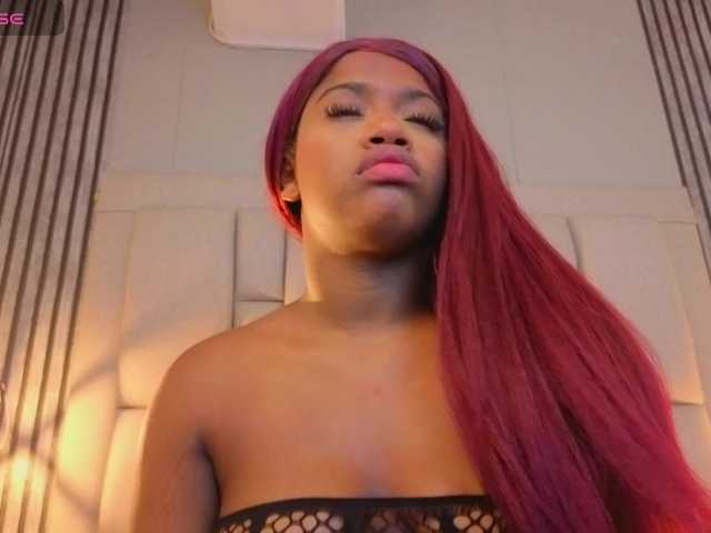 karolwarrior live cam on BongaCams