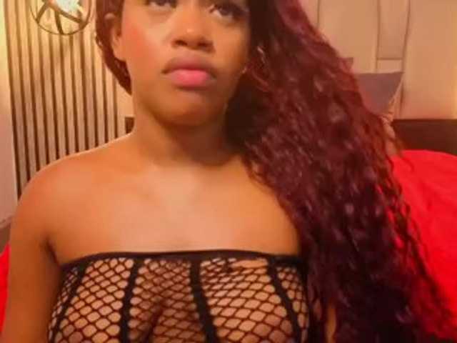 karolwarrior live cam on BongaCams