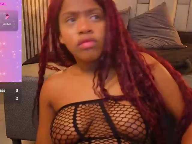 karolwarrior live cam on BongaCams