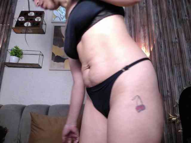 GagPrincess webcam
