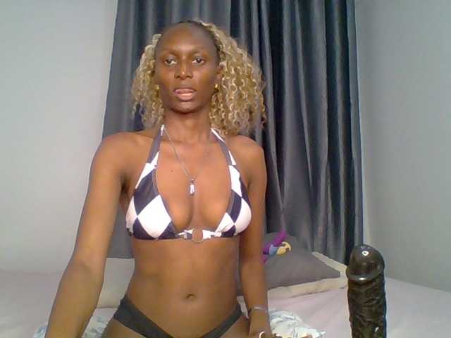 Godess12 live cam on BongaCams