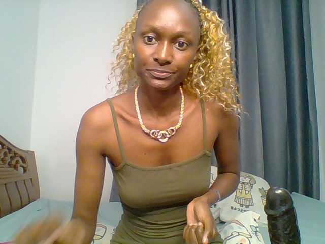 Godess12 live cam on BongaCams