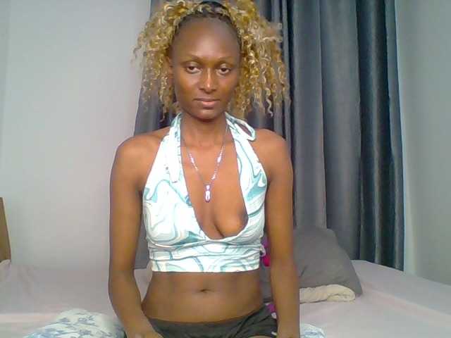 Godess12 live cam on BongaCams