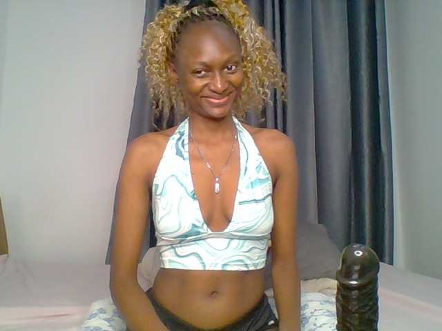 Godess12 live cam on BongaCams
