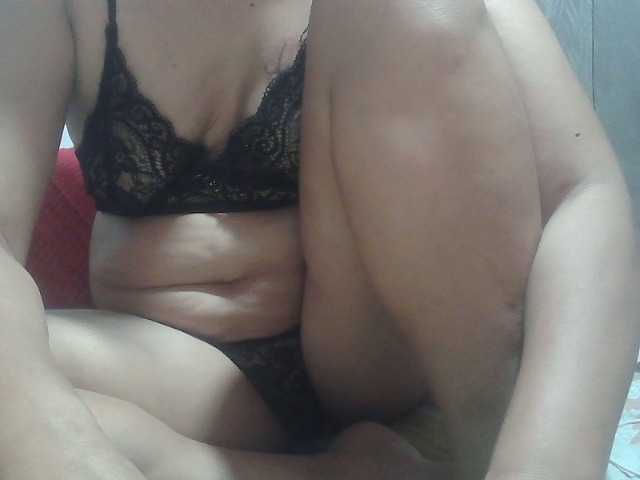 Lovescatslut live cam on BongaCams
