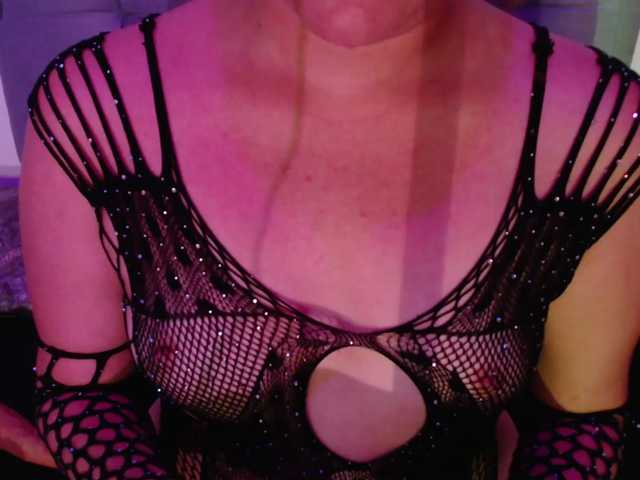 Amy-Cian live cam on BongaCams
