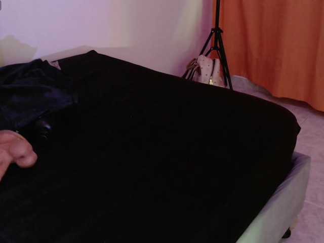Amy-Cian live cam on BongaCams