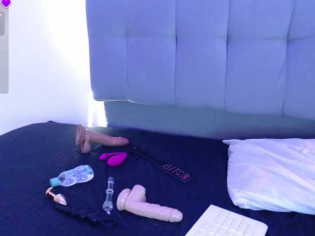 Amy-Cian live cam on BongaCams