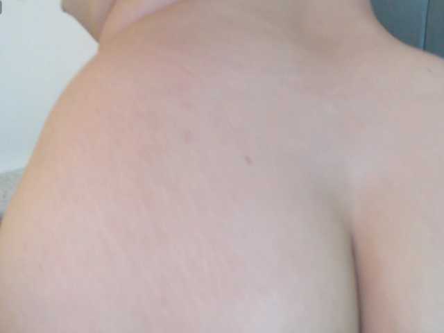 Amy-Cian live cam on BongaCams